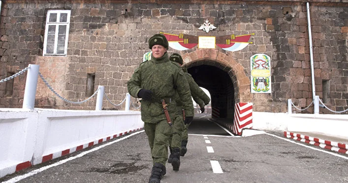В эфире Соловьёв Live призвали ввести войска в Армению