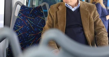 75 yaşlı kişi avtobusda öldü