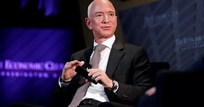 Безос продал более три миллиона акций Amazon
