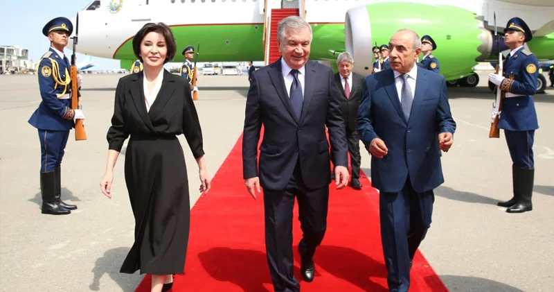 Şavkat Mirziyoyev Bakıya gəldi