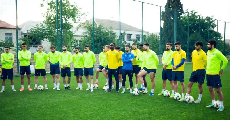 Kəpəz yalnız bir futbolçunu saxlamaq istəyib