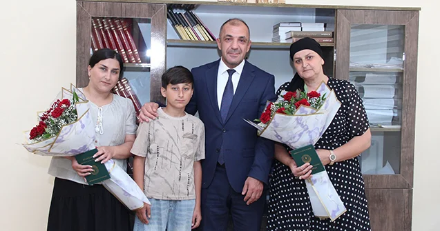 Şəhid anası və şəhid yoldaşı məzun oldu FOTOLAR