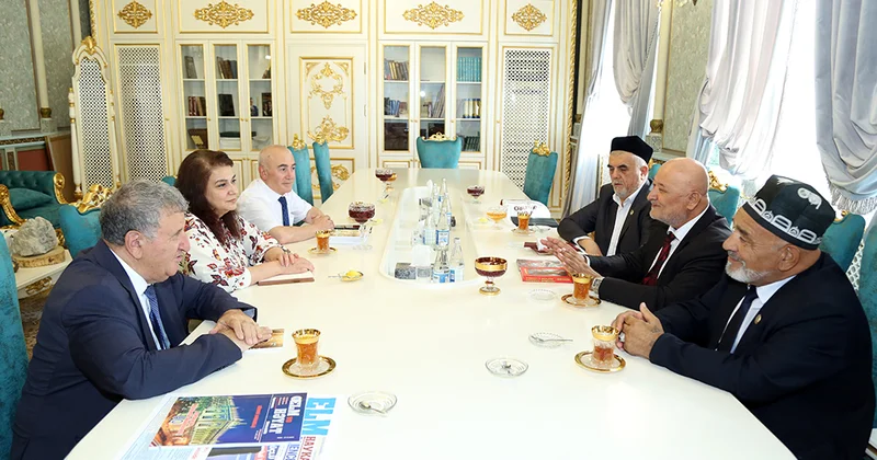 AMEA da Özbəkistanın Ədəbiyyat, İncəsənət, Mədəniyyət və Sosial Elmlər üzrə Beynəlxalq Akademiyasının nümayəndələri ilə görüş keçirilib