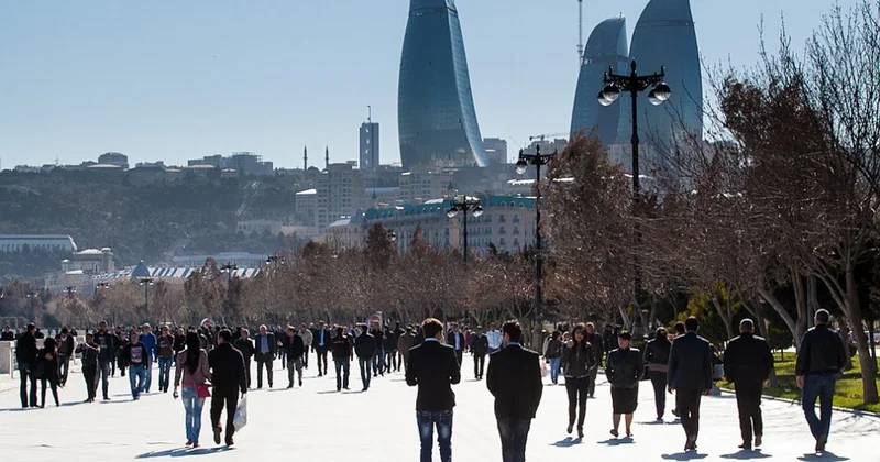 “Hraparak”: “Azərbaycan öz vətəndaşlarını qala kimi qoruyur”