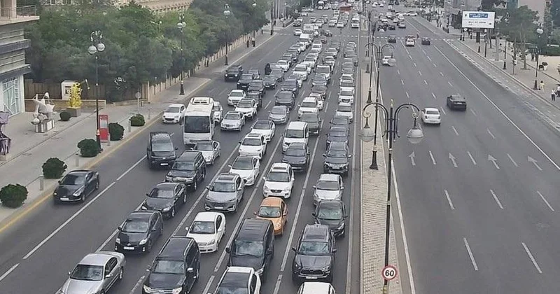 Bakıda sıxlıq müşahidə olunan yollar SİYAHI
