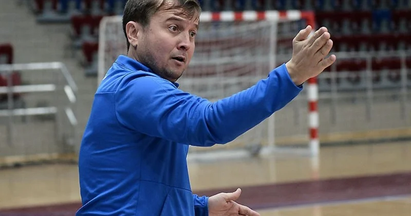 Vitali Borisov hara gedəcək?