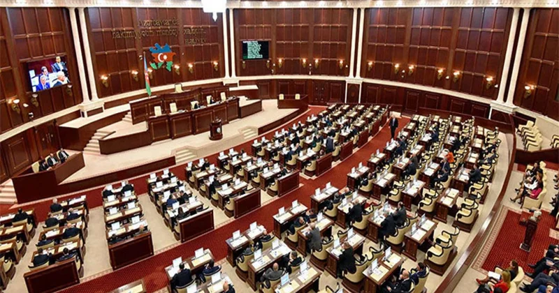 Xüsusi icra məmurları ilə bağlı qanun müzakirəyə çıxarılır