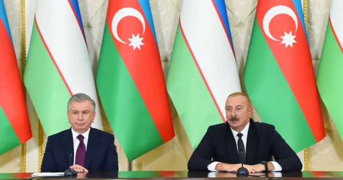 Prezidentlər mətbuata bəyanatlarla çıxış edirlər