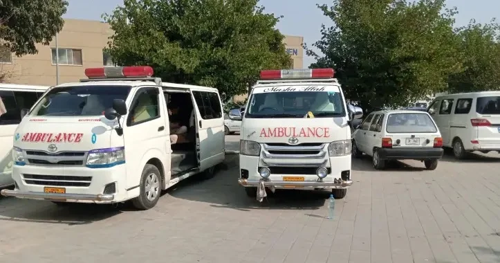 Pakistanda vəzifəli şəxsə hücum edildi Ölənlər var
