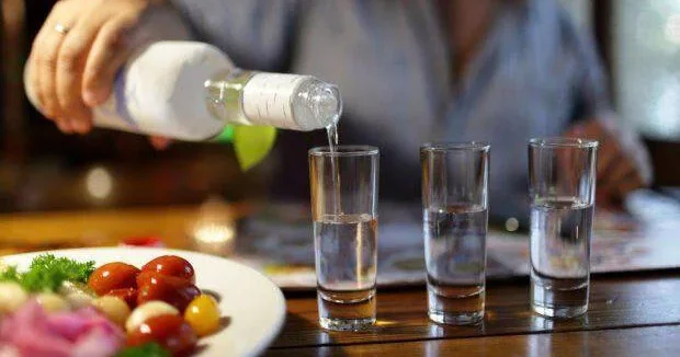 Hansı dozada spirtli içki asmaya səbəb olur? Şahdan XƏBƏRDARLIQ