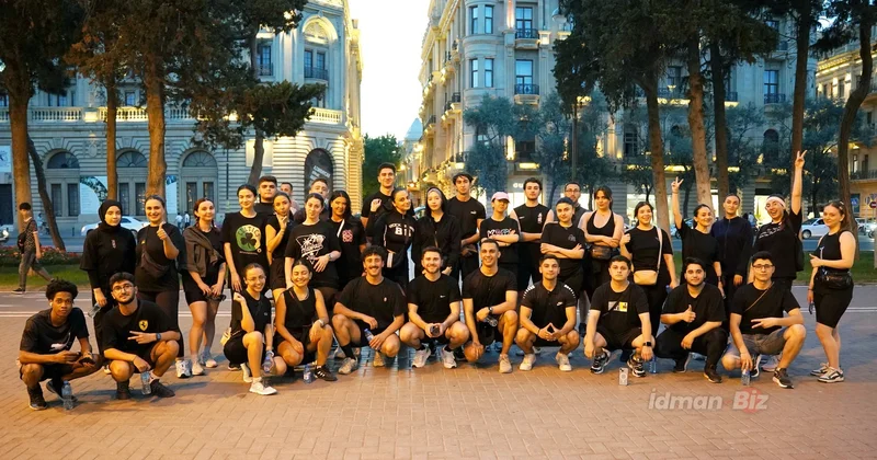 Baku Night Run Club həm qaçır, həm də motivasiya və maraq oyadır Bakı bulvarından FOTOREPORTAJ