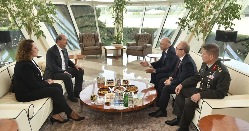 Şimali Kipr Prezidenti Azərbaycana gəldi (FOTO)