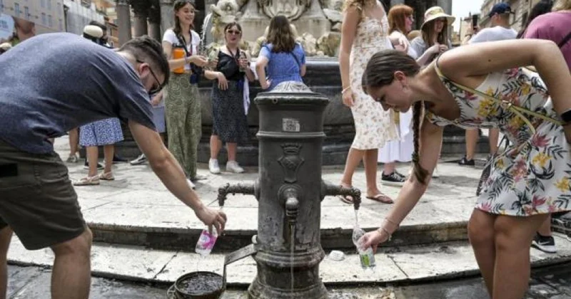 İtaliyada anomal istilər səbəbindən iki nəfər ölüb