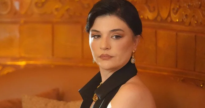 Qonca Vuslateri evdə ayağını sındırdı