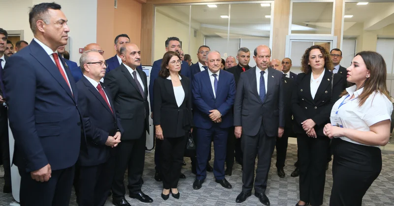Şimali Kipr Türk Cümhuriyyətinin Prezidenti AzTU nun Kitabxana İnformasiya Mərkəzi ilə tanış olub
