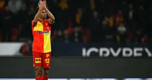 Millinin sabiq futbolçusu “butslarını asdı”