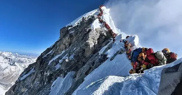 30 İl sonra Everestdə qalan alpinistin cənazəsi geri qaytarılacaq