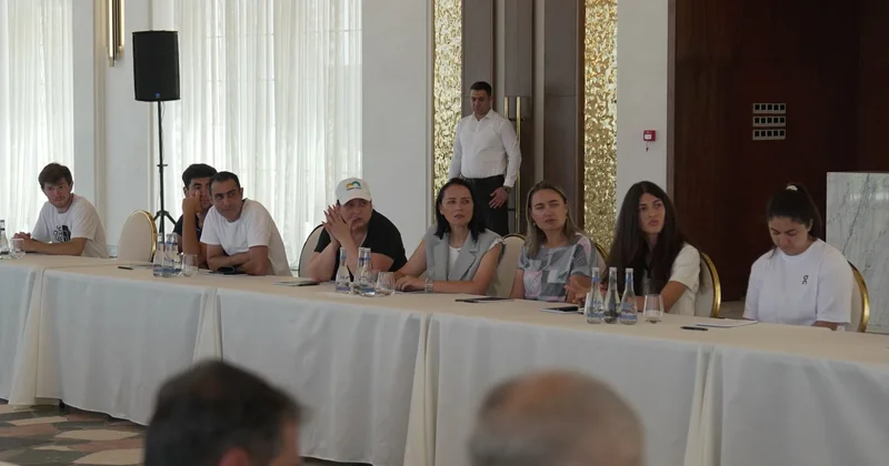 Azərbaycan Tennis Federasiyasında idman ictimaiyyəti ilə görüş olub FOTO