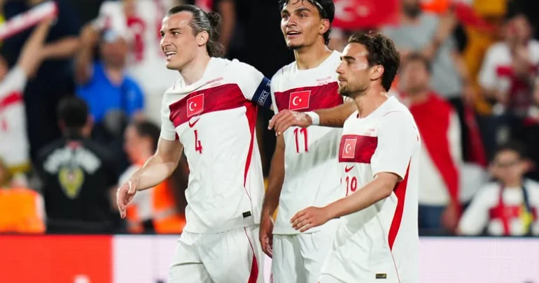 “Ayntraxt”ın hücumçusu “Qalatasaray”la anlaşdı
