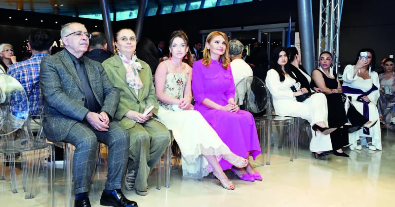 “Zamanın naxışları” moda nümayişi
