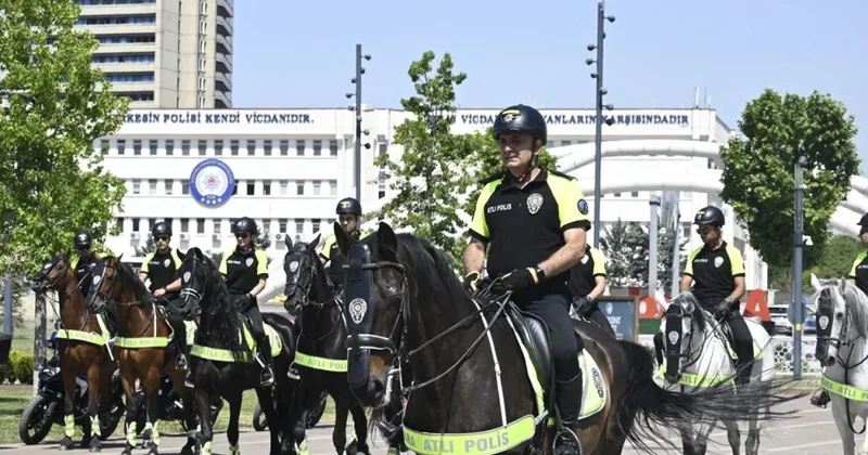 NATO sammiti ərəfəsində Ankarada süvari polis dəstəsi xidmət göstərir