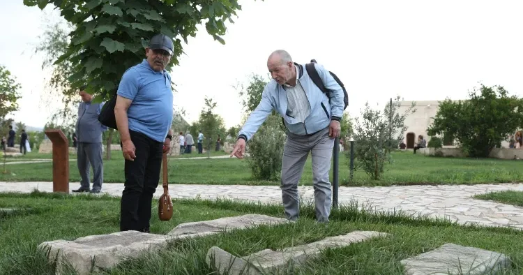 Türkoloji qurultayın 100 illiyi çərçivəsində Ağdamda “İmarət” kompleksinə səfər FOTO