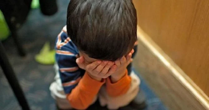 Bakıda ata Daun sindromlu qızına xəsarət yetirdi
