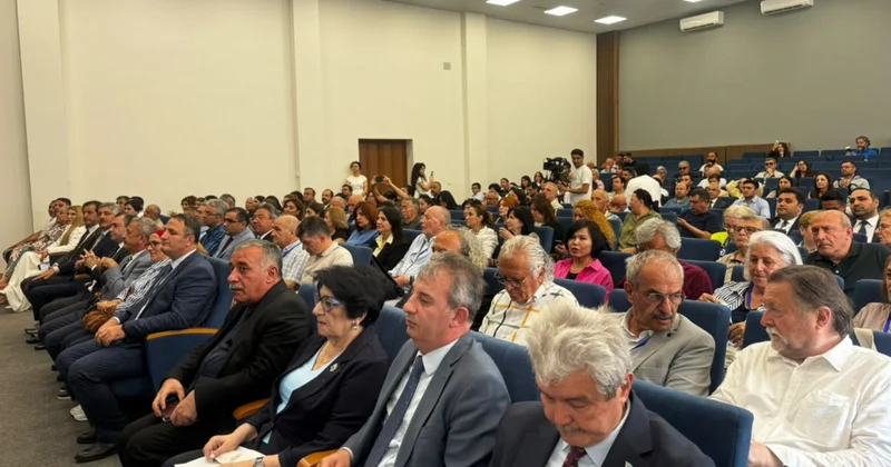 Qarabağ Universitetində “Birinci Türkoloji Qurultayın elmi və mədəni irsi” mövzusunda konfrans təşkil olunub