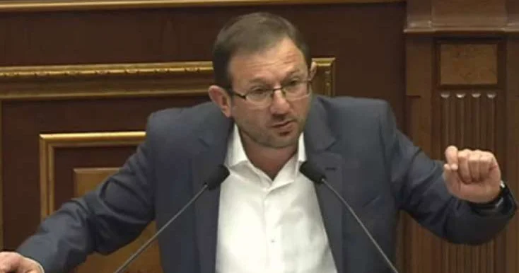 “Hakimiyyətin gizli siyasi məqsədləri var” Geqam Manukyan KONKRET