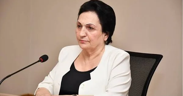 Vəfat edən sabiq rektor bu vəzifəli şəxsin anasıdır