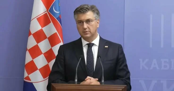 Автомобиль с премьер министром Хорватии попал в аварию Minval Politika