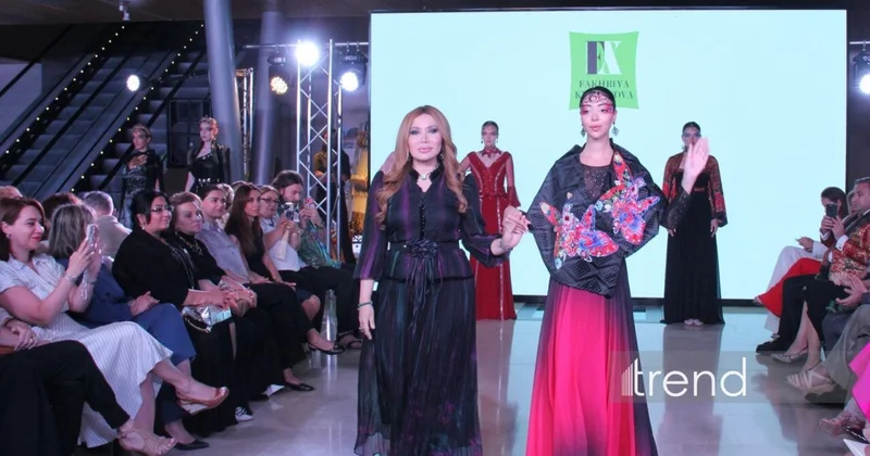 Fəxriyyə Xələfova Azərbaycan xalça sənətindən ilhamlanan kolleksiyasını təqdim edib (Foto)