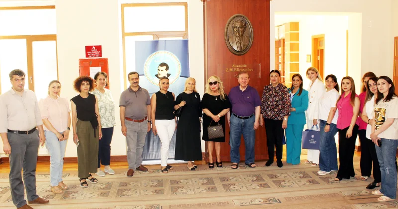 İstanbul Universitetinin professorları Şərqşünaslıq İnstitutunda olublar