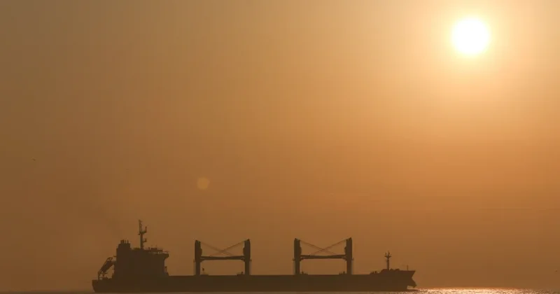 Somali piratları tankeri ələ keçirdilər DODAQUÇURDAN MƏBLƏĞ TƏLƏB EDİRLƏR