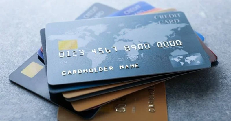 “Kredit kartından düşünülməmiş istifadə maliyyə çətinliklərinə yol aça bilər”