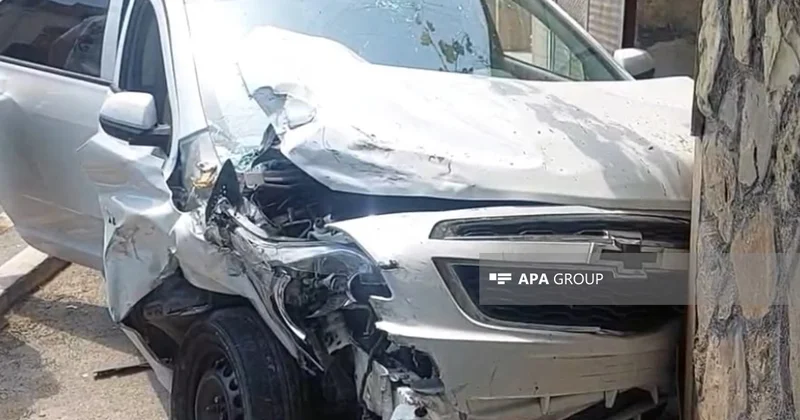 Qubada iki minik avtomobili toqquşub, 5 nəfər xəsarət alıb YENİLƏNİB