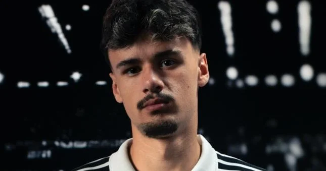 "Yuventus" 18 yaşlı futbolçu ilə gücləndi