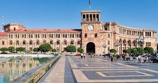 Ermənistan parlamentində yeni spikerə qarşı ağır ittihamlar səsləndirildi
