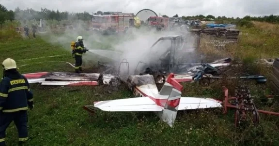 Slovakiyada təyyarə qəzaya uğradı Ölənlər var