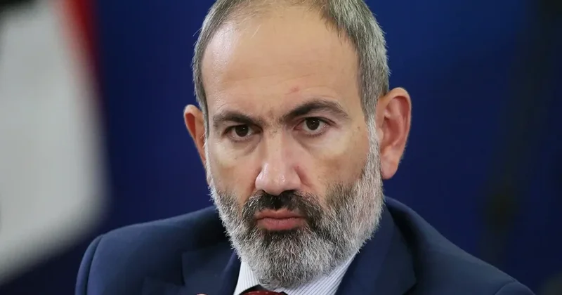 Paşinyan və Nazirlər Kabineti səlahiyyətlərini dayandırdı
