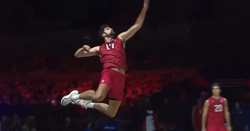 ABŞ li voleybolçu 134 km/saatlıq servislə heyrətləndirdi VİDEO