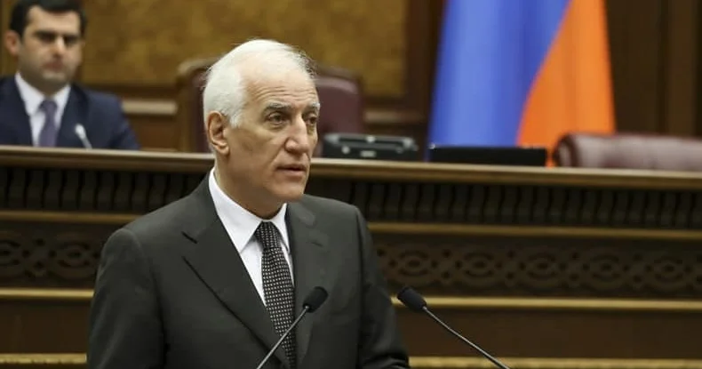 Ermənistan Prezidenti: Cəmiyyət parlamentdən məsuliyyətli siyasət gözləyir