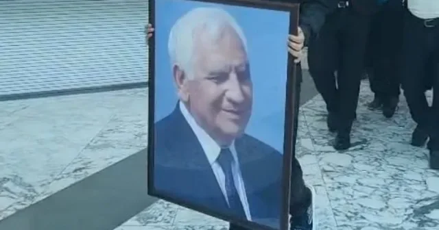Xalq şairi Nəriman Həsənzadə son mənzilə yola salındı YENİLƏNİB