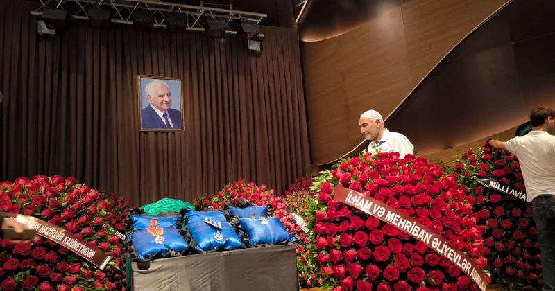 Xalq Şairinin adını daşıyan nəvəsi NƏRİMAN HƏSƏNZADƏ FOTO