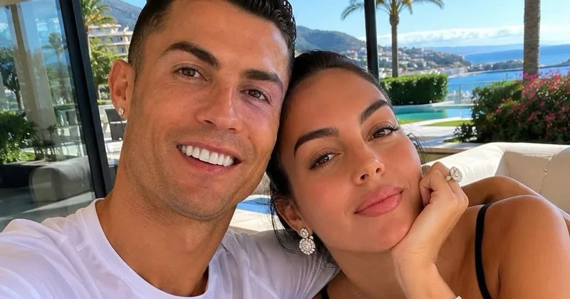 Ronaldu evləncəyi tarixi açıqladı