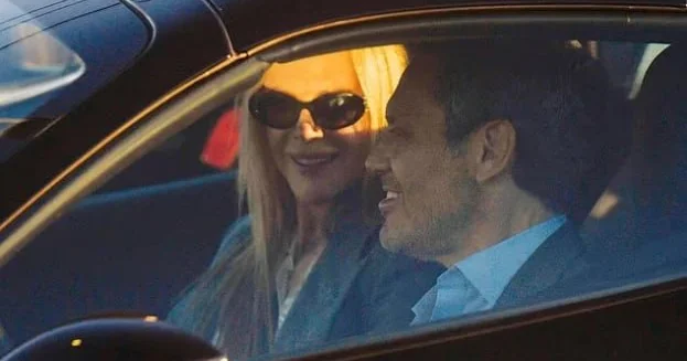 Nikol Kidman yeni sevgilisi ilə 340 min dollarlıq Ferrari də FOTO