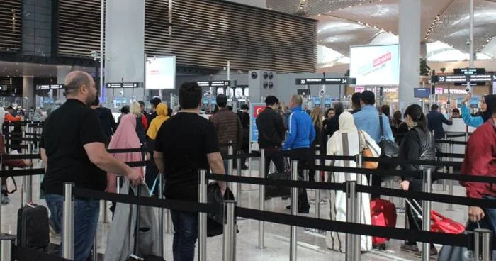 Nürnberq hava limanında Türkiyə vətəndaşları arasında kütləvi dava olub