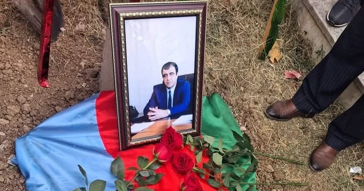 Qara Tofiq doğulduğu torpaqda dəfn edildi FOTOLAR