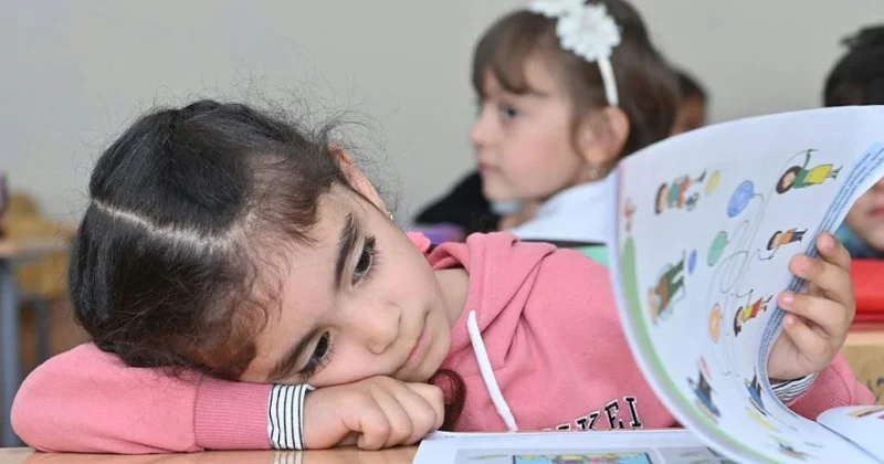 Erkən yaşda təhsil Zərurət, yoxsa tələsik addım? SOSİOLOQ AÇIQLADI