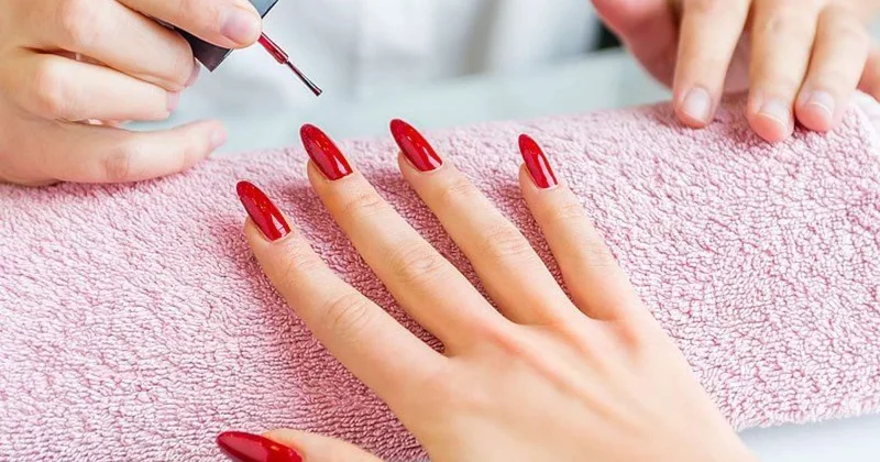 Gel dırnaq boyaları Avropada qadağan edildi